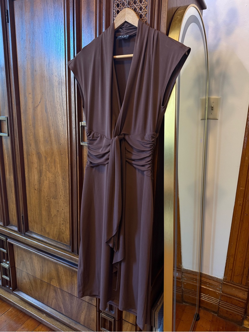 Y2K BCBG Paris Chocolate Brown Ruched Tie Waist Midi Dress S